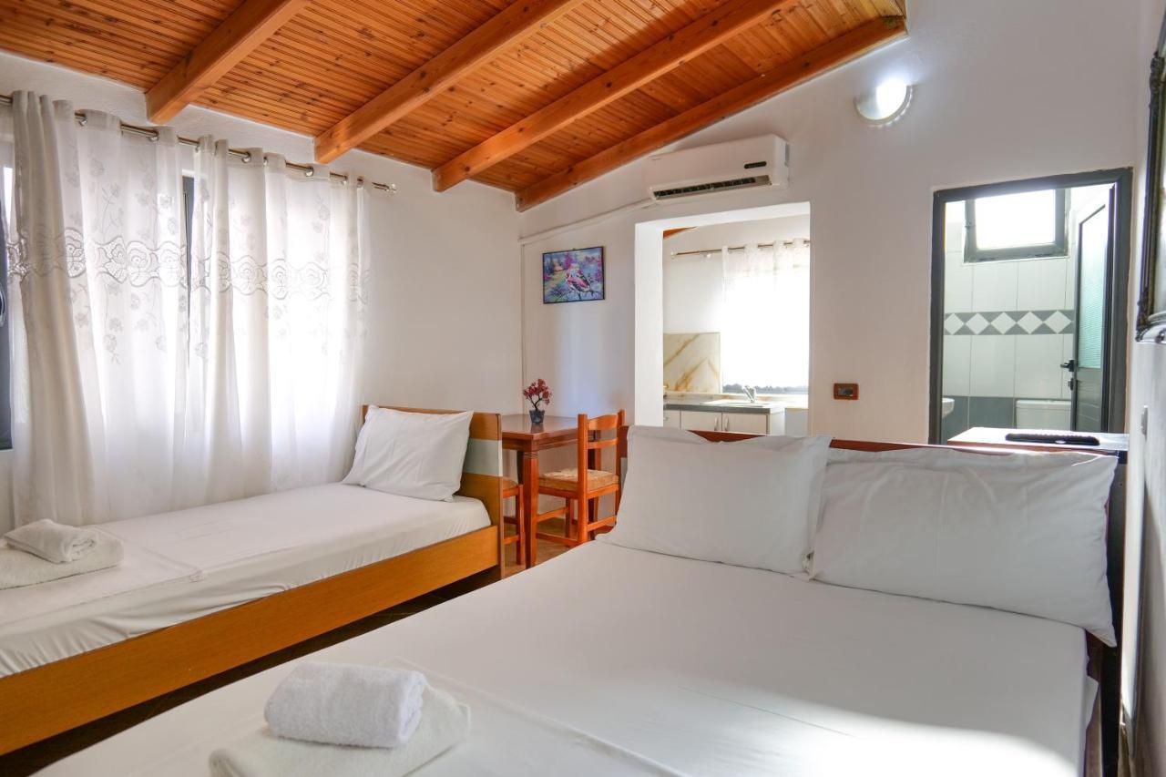 Guest House Gerard Ksamil Exterior foto
