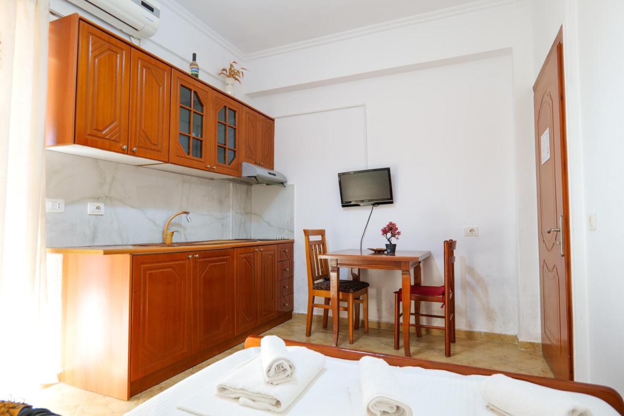Guest House Gerard Ksamil Exterior foto