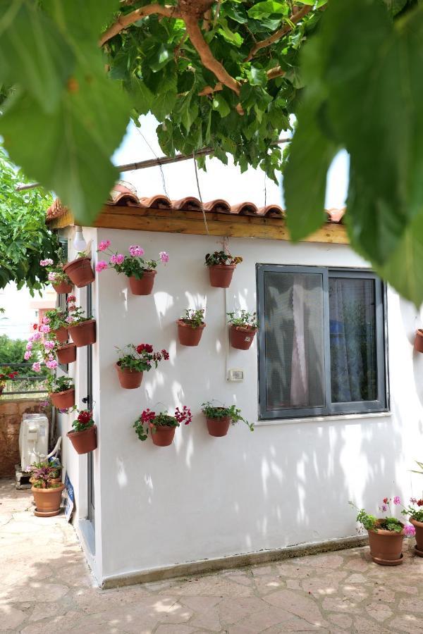 Guest House Gerard Ksamil Exterior foto